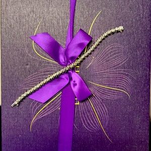 Women’s sterling silver diamond tennis bracelet. Pre-owned